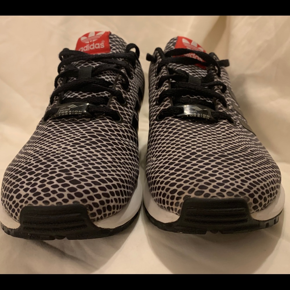 Shoes - Picture 3 of 4